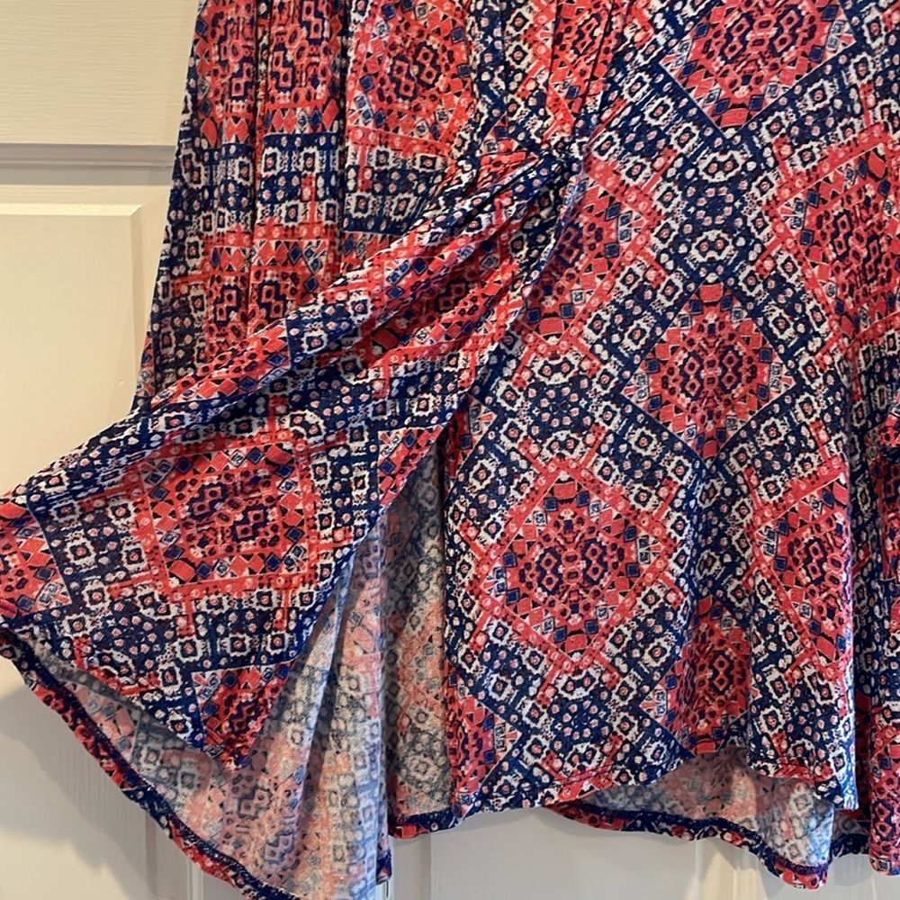 Vintage America Boho Peek-a-Boo Bell Sleeve V-Neck Blouse Red & Blue Size‎ Large - Picture 4 of 8